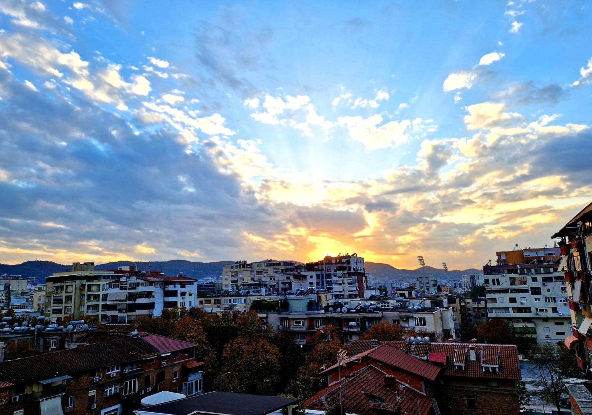 Cozy In The Heart Of Bllok Leilighet Tiranë