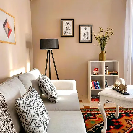 Cozy Apartment In The Heart Of Bllok Tirana Exterior photo